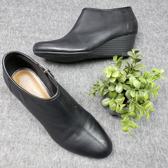 clarks cushion soft ankle boots